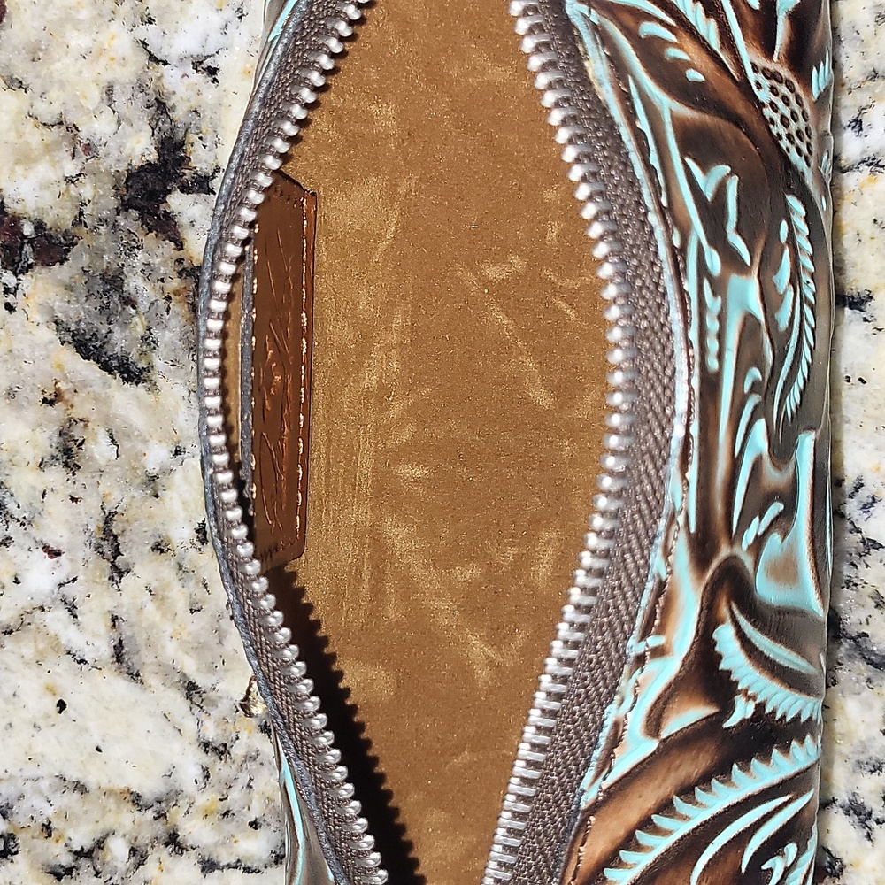 Patricia Nash Tooled Turquoise Isla Wristlet - Picture 5 of 8